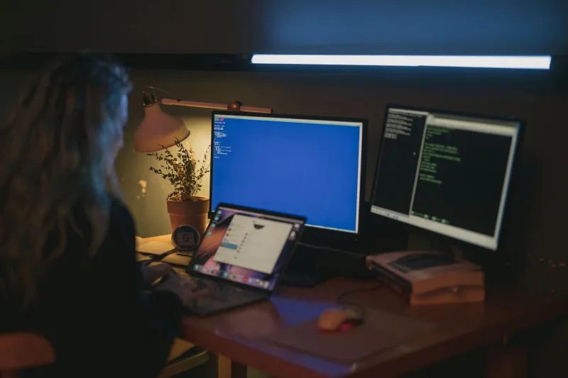 Too Many Tools, Too Little Teamwork: The Fragmentation Problem Undermining Your Workforce